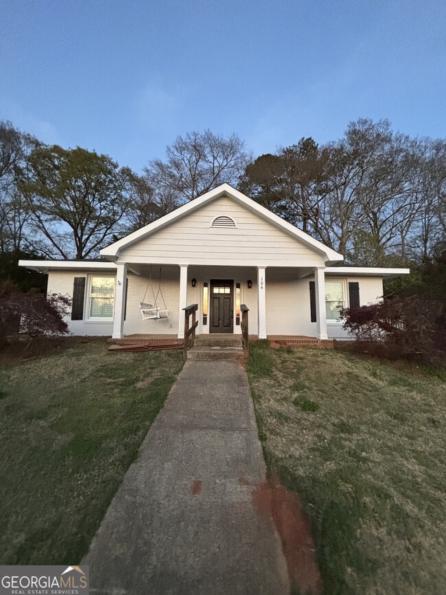 property at 104 Ridgecrest Rd