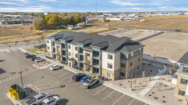 Lincoln Crossing Apartments in Idaho Falls, ID - Building Photo - Building Photo