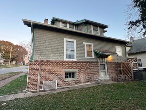 2222 E 12th St in Des Moines, IA - Building Photo - Building Photo