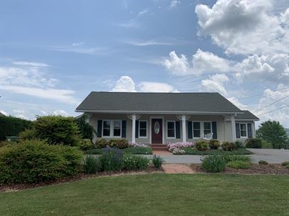 995 S Main St in Mars Hill, NC - Building Photo