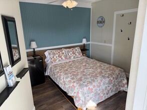 3350 NE Indian River Dr in Jensen Beach, FL - Building Photo - Building Photo