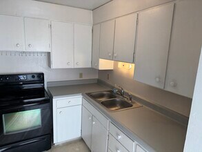 2029 N 250 W, Unit 4 in Sunset, UT - Building Photo - Building Photo