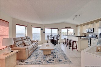 10701 S Ocean Dr in Jensen Beach, FL - Building Photo - Building Photo