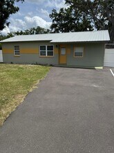 11115 Hannaway Dr in Riverview, FL - Foto de edificio - Building Photo