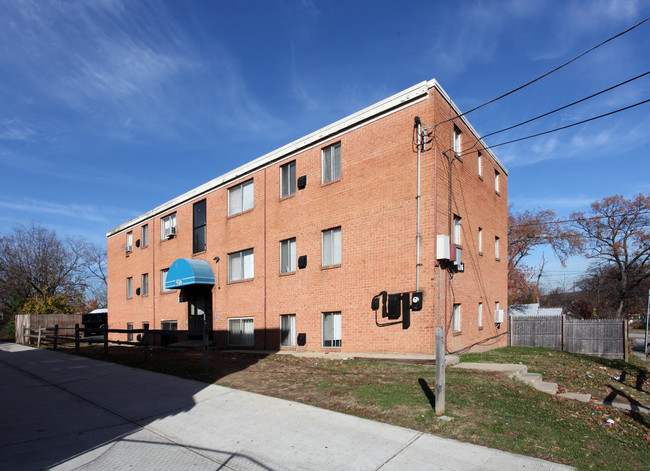 516 60th St NE in Washington, DC - Building Photo - Building Photo