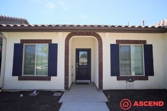 9505 Flowertree Dr in Shafter, CA - Building Photo - Building Photo