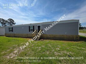 446 Griffin Rd in Allenhurst, GA - Building Photo