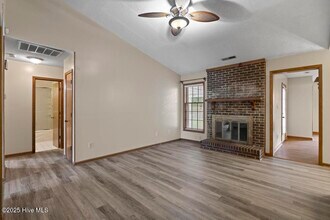 118 Stonemark Ct in Jacksonville, NC - Building Photo - Building Photo