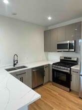 2657 W Huron St in Chicago, IL - Building Photo - Building Photo