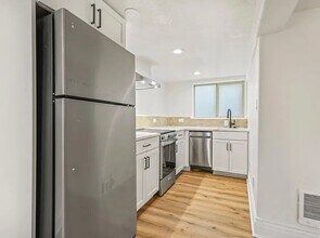 125 NE Shaver St in Portland, OR - Building Photo - Building Photo