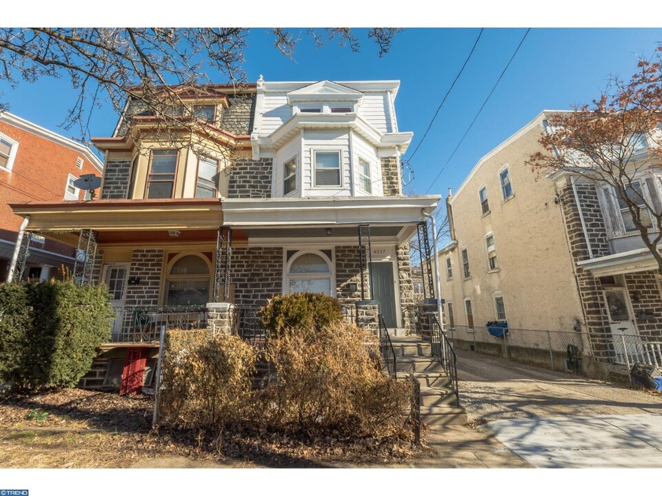 4317 Manayunk Ave in Philadelphia, PA - Foto de edificio