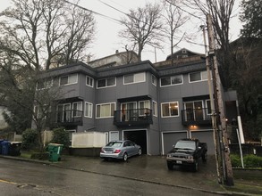 7063 Lincoln Park Way SW in Seattle, WA - Building Photo - Other