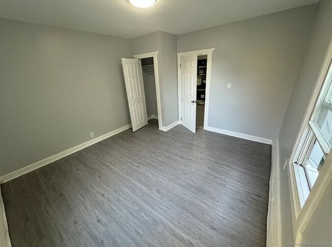 85 Caroline St, Unit 1R in Bridgeport, CT - Building Photo - Building Photo