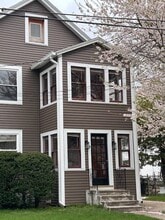 4 Princeton Ave, Unit 4 Princeton Avenue in Easthampton, MA - Foto de edificio - Building Photo