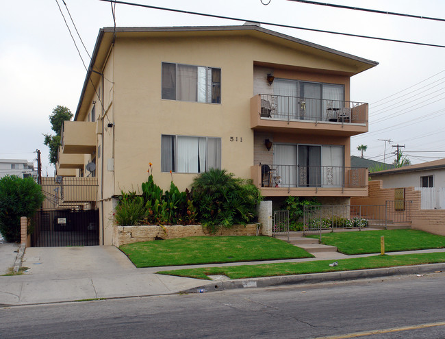 511 W Hyde Park Blvd in Inglewood, CA - Building Photo - Building Photo