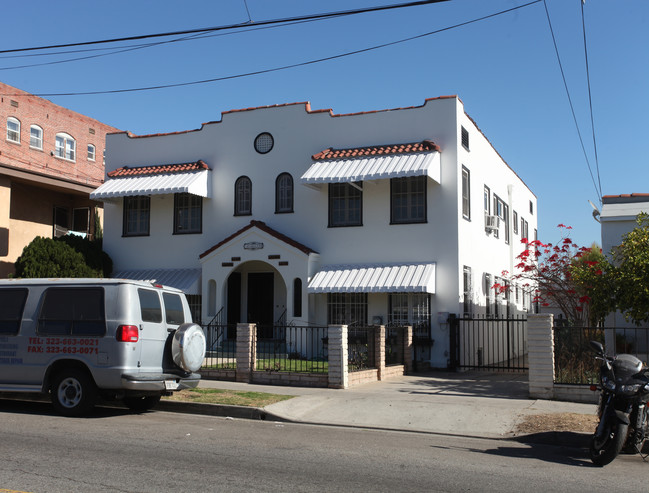 1206 N Edgemont St in Los Angeles, CA - Building Photo - Building Photo