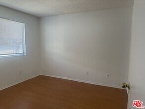 955 Normandie Ave in Los Angeles, CA - Building Photo - Building Photo