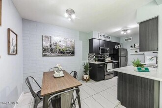 1220 N 44th St, Unit 3 in Phoenix, AZ - Building Photo - Building Photo
