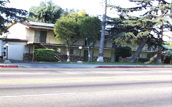 Bay Breeze Apartments in Chula Vista, CA - Building Photo - Building Photo