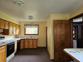 5150 Eastside Hwy in Stevensville, MT - Building Photo - Building Photo
