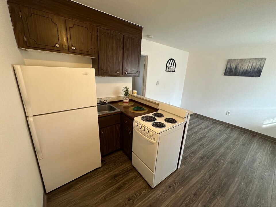 26 Crandall Hill Rd in Montville, CT - Building Photo