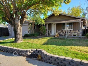 231 N West St in Vacaville, CA - Building Photo - Building Photo
