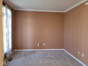 12481 Spire View Dr in Fishers, IN - Foto de edificio - Building Photo