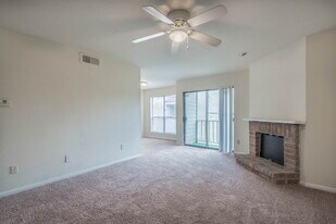 16111 Aspenglenn Dr in Houston, TX - Building Photo