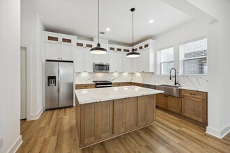 1629 Beall St in Houston, TX - Building Photo - Building Photo