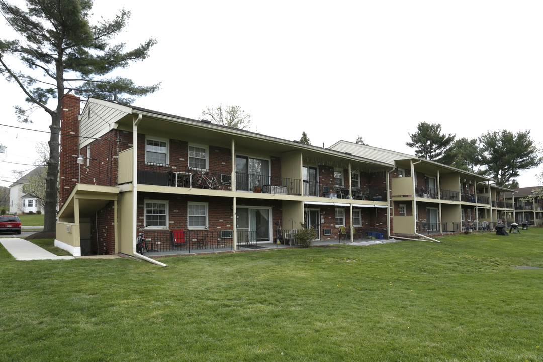 Wynbrook West in Hightstown, NJ - Building Photo