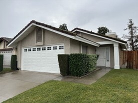 2752 Moose Creek Ln in Ontario, CA - Building Photo