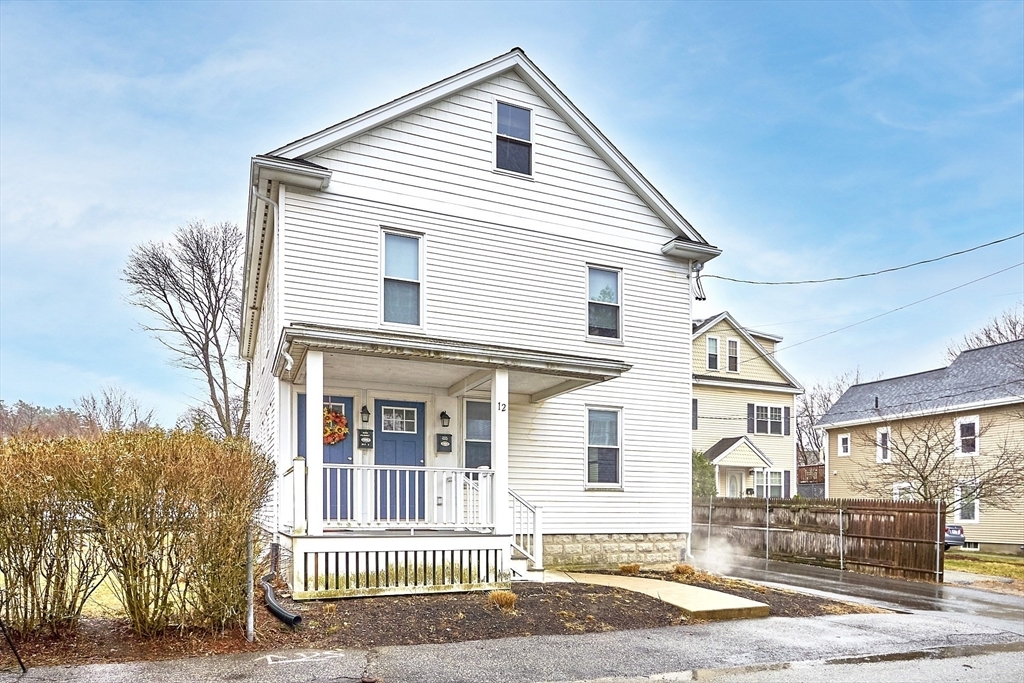 12 Franklin St in Wakefield, MA - Foto de edificio