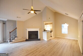 571 N Fairfield Dr in Peachtree City, GA - Building Photo - Building Photo