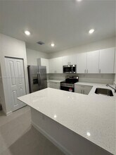 2889 25rd in Homestead, FL - Building Photo - Building Photo