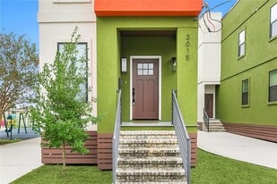 3015 Wall Blvd in New Orleans, LA - Building Photo