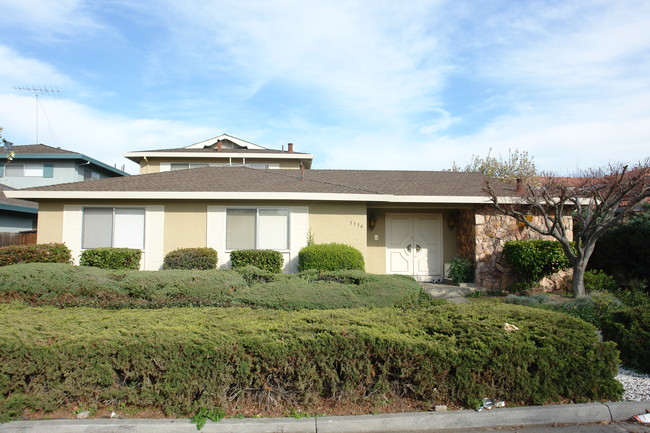 1354 Essex Way in San Jose, CA - Building Photo - Building Photo