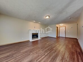 940 Fox Croft Pl in Trenton, OH - Building Photo - Building Photo