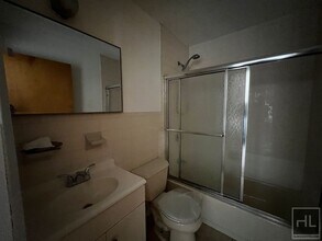 111 STREET in Queens, NY - Foto de edificio - Building Photo