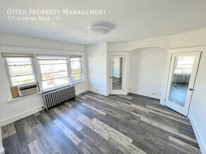 727 Kenmore Rd in Philadelphia, PA - Building Photo - Building Photo