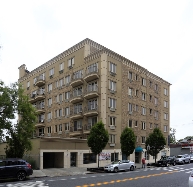 Pelham Bay Condos in Bronx, NY - Building Photo - Building Photo