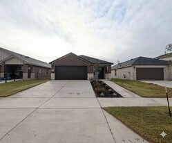 424 NEW ALBANY Ln in San Marcos, TX - Building Photo