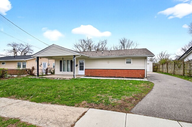 2831 Hyannis Dr in Cincinnati, OH - Building Photo - Building Photo