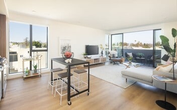 Frame Downtown Culver in Los Angeles, CA - Building Photo - Interior Photo