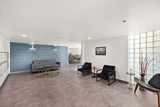 Rodeo Apartments in Los Angeles, CA - Foto de edificio - Building Photo