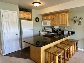 3555 N Fox Run Dr in Eden, UT - Building Photo - Building Photo