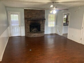 110 W Wedgewood Cir in Newnan, GA - Building Photo - Building Photo