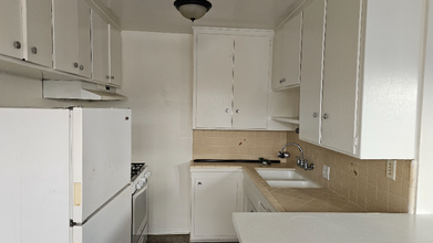 12015 Lamanda St in Los Angeles, CA - Building Photo - Building Photo