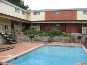 Stonegate Apartments in San Marcos, TX - Foto de edificio - Building Photo