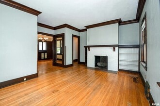 1628 W Callender Ave in Peoria, IL - Foto de edificio - Building Photo