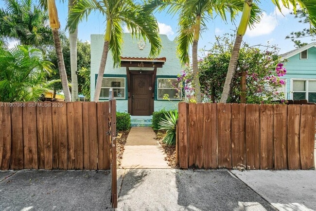 property at 416 S L St